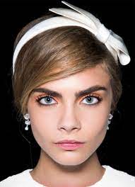 Les Plus Belles Coiffures De Cara Delevingne Les Plus Belles Coiffures Tendances Coiffures Belle Coiffure