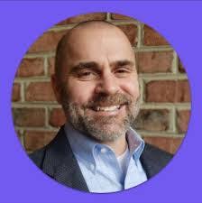 Kevin Ghiasi's Instagram, Twitter & Facebook