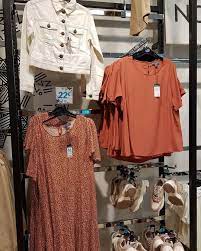 ➤ informiere dich jetzt mit tiendeo! Werbung Aktuell Bei Primark Primark Sale Aktuell Newcolletion Blusen Jeans Jacken Kleider Klamotten Instagram Vieleauswahl Bunt Deutschland Ham