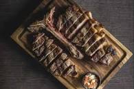 Resultado de imagen para Tomahawk, el bife con nombre de hacha que gana fama en parrillas y carnicerías