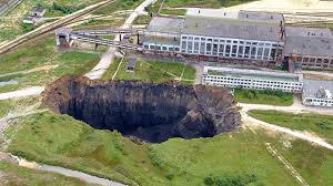 Résultat de recherche d'images pour "sinkholes"