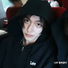 在庫少なめ！☆RIIZE ウォンビン 着用！！【LEE】Small Twitch Logo Hooded Zip-Up Black