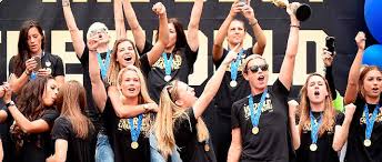 A moins de 50 jours de la coupe du monde féminine au canada, nike vient de lancer son premier pack dédié aux joueuses de football. Aux Etats Unis Les Championnes Du Monde De Foot Se Rebiffent Le Point