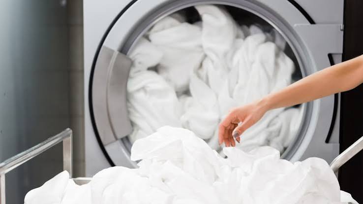 How to Dry Bedsheets in the Dryer - Ocean Appliance