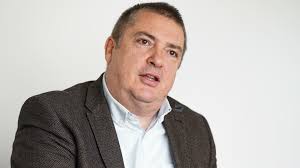 Geld-Streit im Fußball