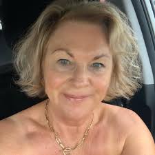 Penny Rue Torres-Spinnler and Robert Nagato-Needleman starting our day at  the Oregon Tiger Sanctuary with 2 of our kind volunteers. We're so  appreciative to all of the incredible first responders and firefighters,