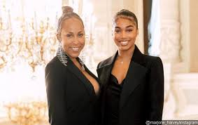 See more of lori harvey on facebook. Steve Harvey S Daughter And Her Mom Face Backlash For Kissing On The Lips In New Pic Gossip Addict