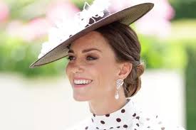 Royal Family: The seriously posh lessons Kate Middleton was given by the  Queen that Prince George gets too