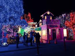 Every Neighborhood Has Those Special Few Houses That Really Do It Up For The Holidays So What If The Electricity Holiday Lights The Neighbourhood Holiday Home