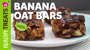 Banana oatmeal chocolate chip bars. Choc Banana Oat Bars Natvia 100 Natural Sweetener