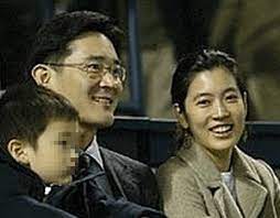 2 '런닝맨' 허영지, 양세찬 코빅에서 대장노릇하다 여기선 막내다 3 '발신제한' 코로나 뚫고 흥행 1위…조우진, 22년 만 원톱 주연작; ì´ìž¬ìš© ìž¬í˜¼ ë¶€ì¸ ìž„ì„¸ë ¹ í›„ë°°ë…€ ì˜ì–´ê³¼ì™¸ì„ ìƒ