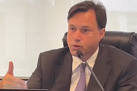 A APC+ por meio da sua Presidente Luciana Prudente e Vice-Presidente Daiane  Torres, recebeu das mãos da Primeira Dama do Tribunal de Justiça de Goiás,  Sra. Luciene Carmago doações de agasalhos e