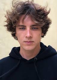 And he wrote several poems to her) and the lover being an 'angel' all sounds like cody to me. Cody Simpson Grosse Gewicht Korperstatistik
