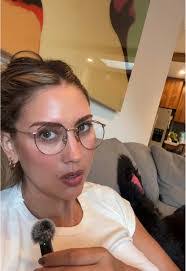 Ariel Sweet's Instagram, Twitter & Facebook