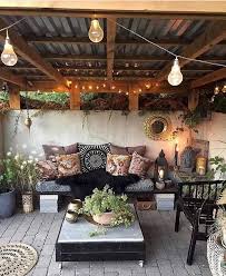 39 Creative Outdoor Spaces Ideas For Upgrading Your Outdoor Area Decorhit Com Expense In 2020 Outdoor Patio Decor Mediterranean Decor Balcony Decor