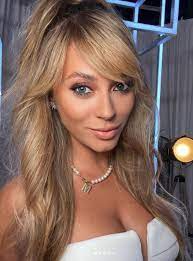 Marcelina zawadzka (born 25 january 1989) is a polish model and beauty pageant titleholder who was crowned miss polonia 2011 and represented her country in miss universe 2012. Marcelina Zawadzka Galeria Zdjec