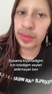 Balenciaga Ürünleri İçin Baba Reddiyesi