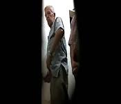 Scene di inculate tra gay nei gabinetti | grande raccolta di video porno amatoriali gay girati nei bagni per maschi con gran pompini. Bagni Pubblici Video Porno Gay Seigay Com
