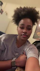 Cassandra Augustin (@vibes_withcass)