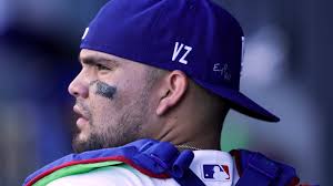 Eliezer Alfonzo makes MLB debut amidst family tragedy