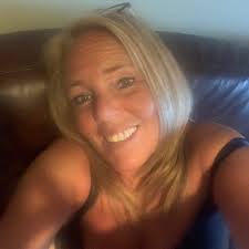 Beautiful Paper Swan Creations for Special Events