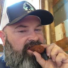 Does anyone make arroz con salchichas ? I make it a lot its my favorite and  my kids but i feel like no one makes it but me 😂