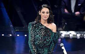 Anna tatangelo confida quando è finita con gigi d'alessio (foto). Anna Tatangelo Il Cambiamento Dal 2005 Ad Oggi Foto
