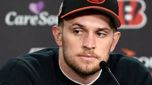 Jake Browning's Instagram, Twitter & Facebook