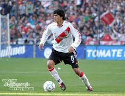 Former porto and marseille star, lucho gonzález returns to river. Lucho Gonzalez Of River Plate In 2003 River Campeon Futbol Argentino Atleta