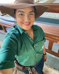 Anne Conder (@annecarolineconder) • Instagram photos and videos