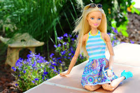 Juega gratis a juegos de barbie en isladejuegos. No Todos Los Ninos Pueden Verse En Una Rubia Barbie Apolitical