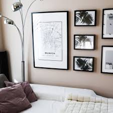 Unsere Bildergallerie Im Wohnzimmer Die Rahmen Sind Von Ikea Livingroom Mapiful Bilderanordnung Bilderwand Pictures Picturewall Wohnzimmer Inspiration Wohnzimmer Ideen Und Zuhause