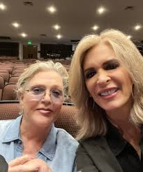 What a fantastic show Marie and David Osmond did. This was the first time  that I saw Marie performed. Just amazing.