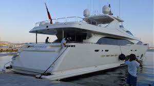 Οποιοσδήποτε βρίσκεται απέναντι σε αυτή. Ayto Einai To Skafos Ths Panagopoyloy Poy Ekane Diakopes O Tsipras