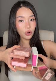 New Makeup Rant: Discovering New Blush and Highlighters