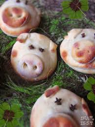 Glucks Hefeschweinchen Fur S Neue Jahr Ina Isst Hefe Schwein Partyrezepte
