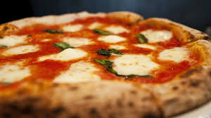 10 pizze fatte in casa facili e sfiziose. Pizza Fatta In Casa Come Preparare La Margherita Perfetta Wine Dharma