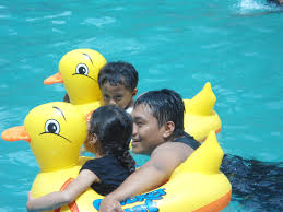 Kali ini saya pengen nulis tentang salah satu kolam renang khusus cewek di surabaya. 40 Wisata Terpopuler Di Bengkulu Untuk Liburan Keluarga Yurmawita S Blog