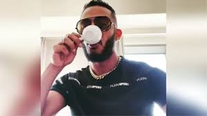 محمد صلاح يحقق 6 أرقام قياسية بعد هدفه أمام مانشستر يونايتد. Wj8vaaltm1b0ym