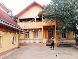 Sunt la dispozitia dumneavoastra 6 camere duble si un apartament cu living. Dor De Bucovina Bewertungen Fotos Preisvergleich Campulung Moldovenesc Rumanien Tripadvisor