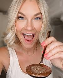 Ashley Kindred's Instagram, Twitter & Facebook