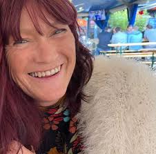 Hi everyone, thinking of coming tomorrow for a few hours , I'm local , can  I buy a ticket at reception?