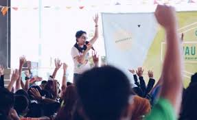 Kenderaan penguatkuasa yg lalu depan tu boleh tengok saja. Cara Pemimpin Menonjolkan Teladan Yang Terbaik Utusan Borneo Online