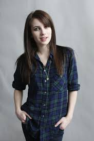 Emma Roberts Hair This Is What I Ask For Everytime I Go To The Hairdressers And They Always Chop Off The Leng Emma Roberts Hair Emma Roberts Style Emma Roberts