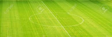 Die meisten fußballfelder haben jedoch die offizielle standardgröße von 105 x 68 m. Fussballfeld Von Oben Mittelkreis Lizenzfreie Fotos Bilder Und Stock Fotografie Image 81861042