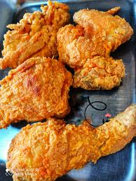 Ayam goreng renyah ini sangat enak dan enak di indonesia. Ayam Goreng Tepung Versi Kecemasan Guna Bahan Yang Ada Di Dapur Jer Daily Makan