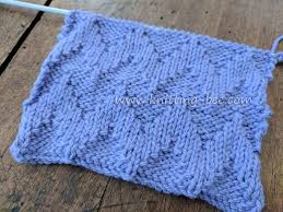 Start reading the news feed of knitting bee right away! Knit Purl Chevron Free Knitting Stitch Knitting Bee
