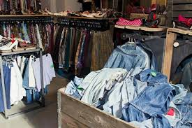 Oh ma douce souffrance pourquoi s'acharner tu recommences je ne suis qu'un être sans importance sans lui je suis un peu paro' je déambule seule dans le métro une dernière danse pour oublier ma peine immense je veux m'enfuir que tout recommence oh ma douce souffrance. Qui Connait Une Bonne Friperie Ou Un Bon Depot Vente A Dijon 19 Avis