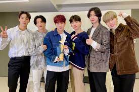 Monsta x tries nine things they've never done before, from competing in a game of limbo and teaching workouts, to singing who do u love with lip masks on and giving a quick korean language lesson. ëª¬ìŠ¤íƒ€ì—'ìŠ¤ Monsta X On Twitter 201205 Monstax 2020 Asiamodelawards Asia Star Awards Artist Of The Year Happy Things Happened In A Row Today Thank You To Our Monbebe For