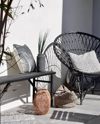 32 Creative Outdoor Furniture Design Ideas That Looks Elegant In 2020 Outdoor Furniture Design Small Balcony Decor Outdoor Furniture Sets